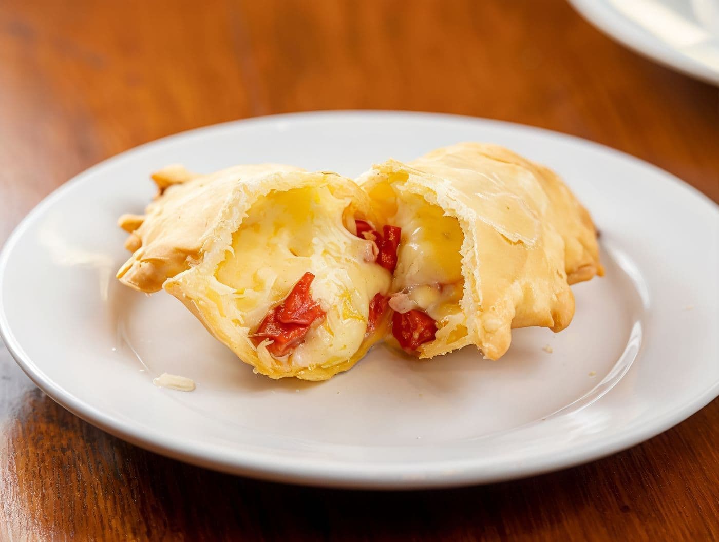 Imagen de Empanada frita de queso y longaniza