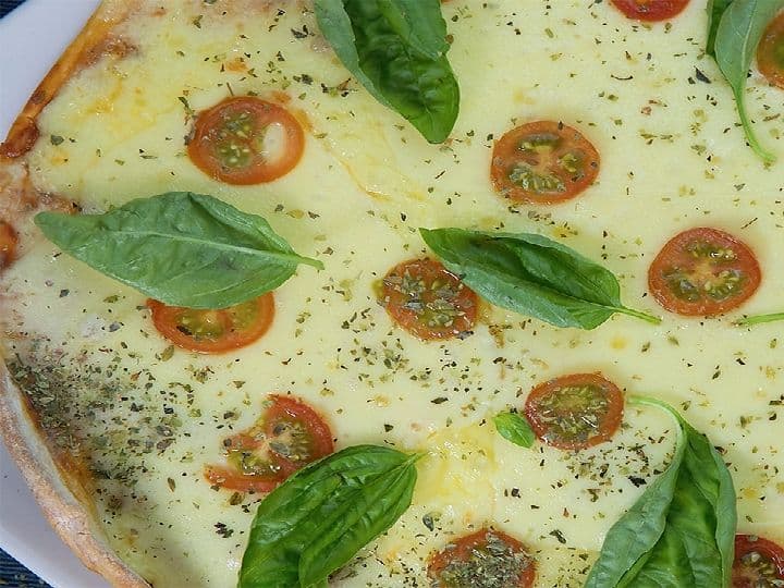 Imagen de Promo pizzeta de (28CM) + coca cola de 1lt